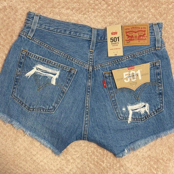 NWT Levi’s 501 high rise shorts - Picture 2 of 3